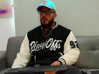 Offline titan_max on Flirt4Free