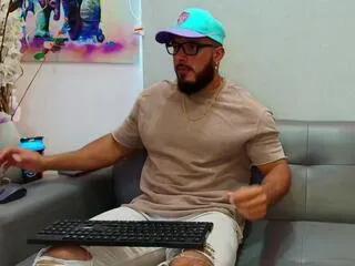 Offline titan_max on Flirt4Free