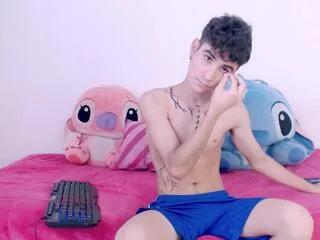 Offline tobias_ken on Flirt4Free