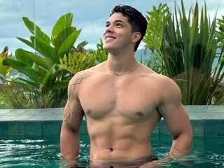 Offline travis_joplin on Flirt4Free