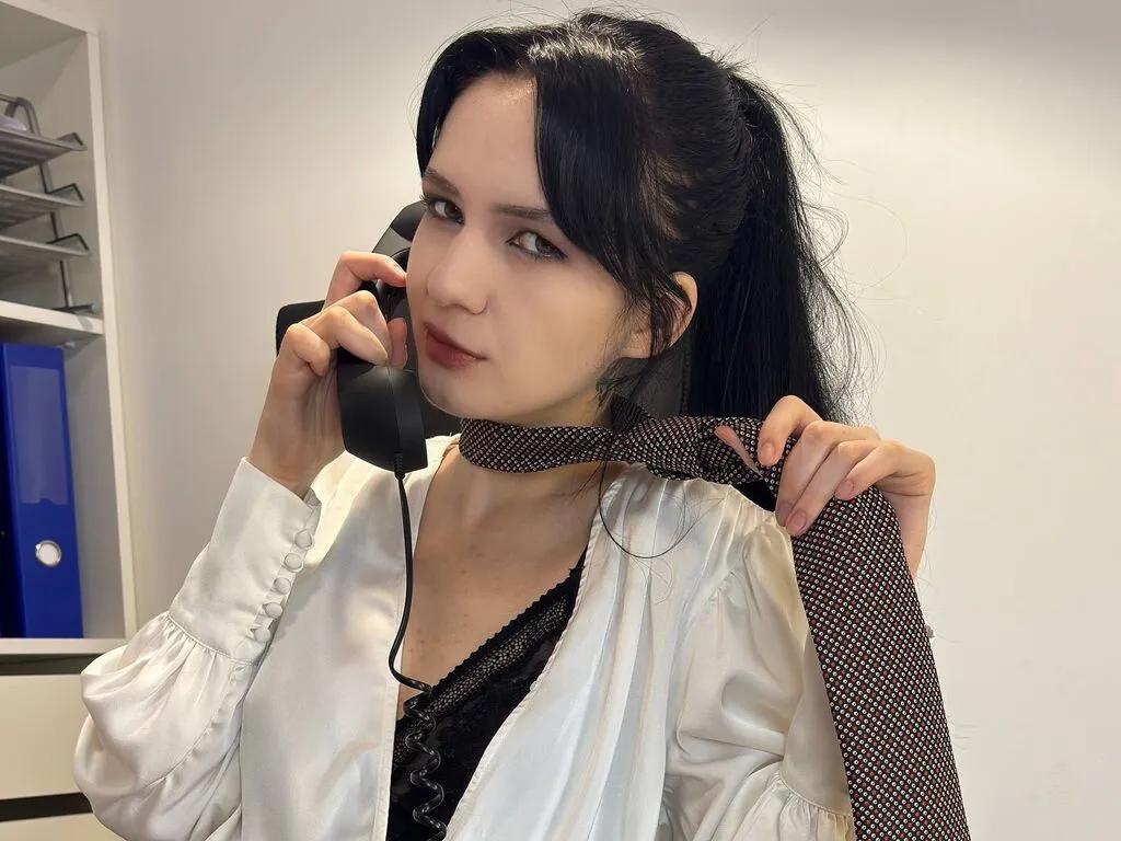 Offline AlisseKen on LiveJasmin