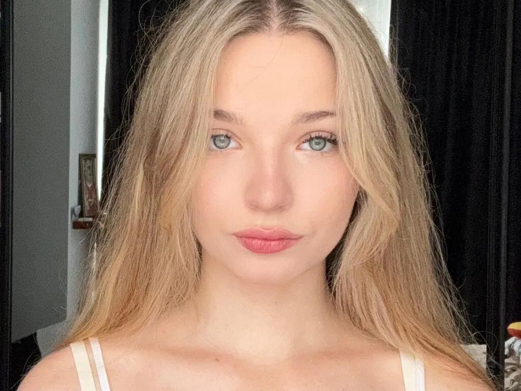 Offline CleliaGoel on LiveJasmin