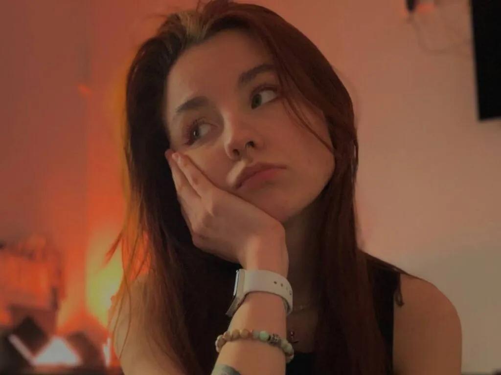 Offline DivinaGazza on LiveJasmin