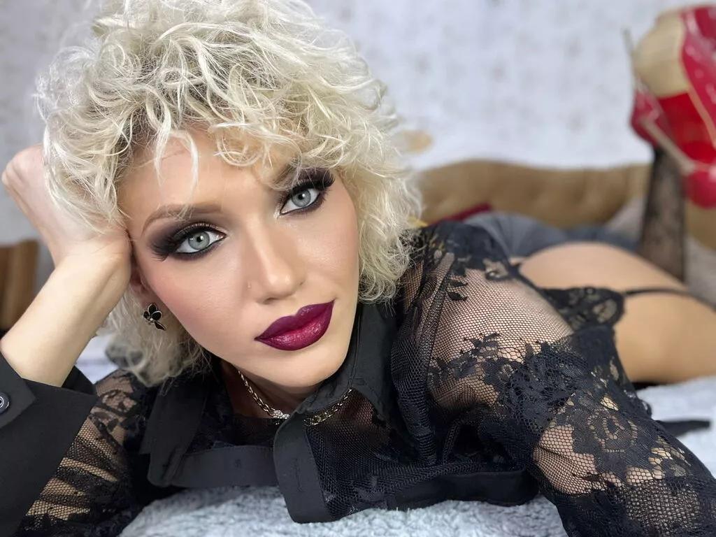 Offline EmmaAmstrong on LiveJasmin