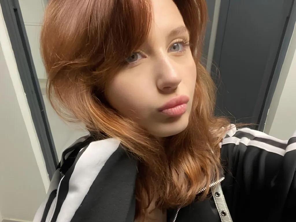 Offline TheresaDeann on LiveJasmin