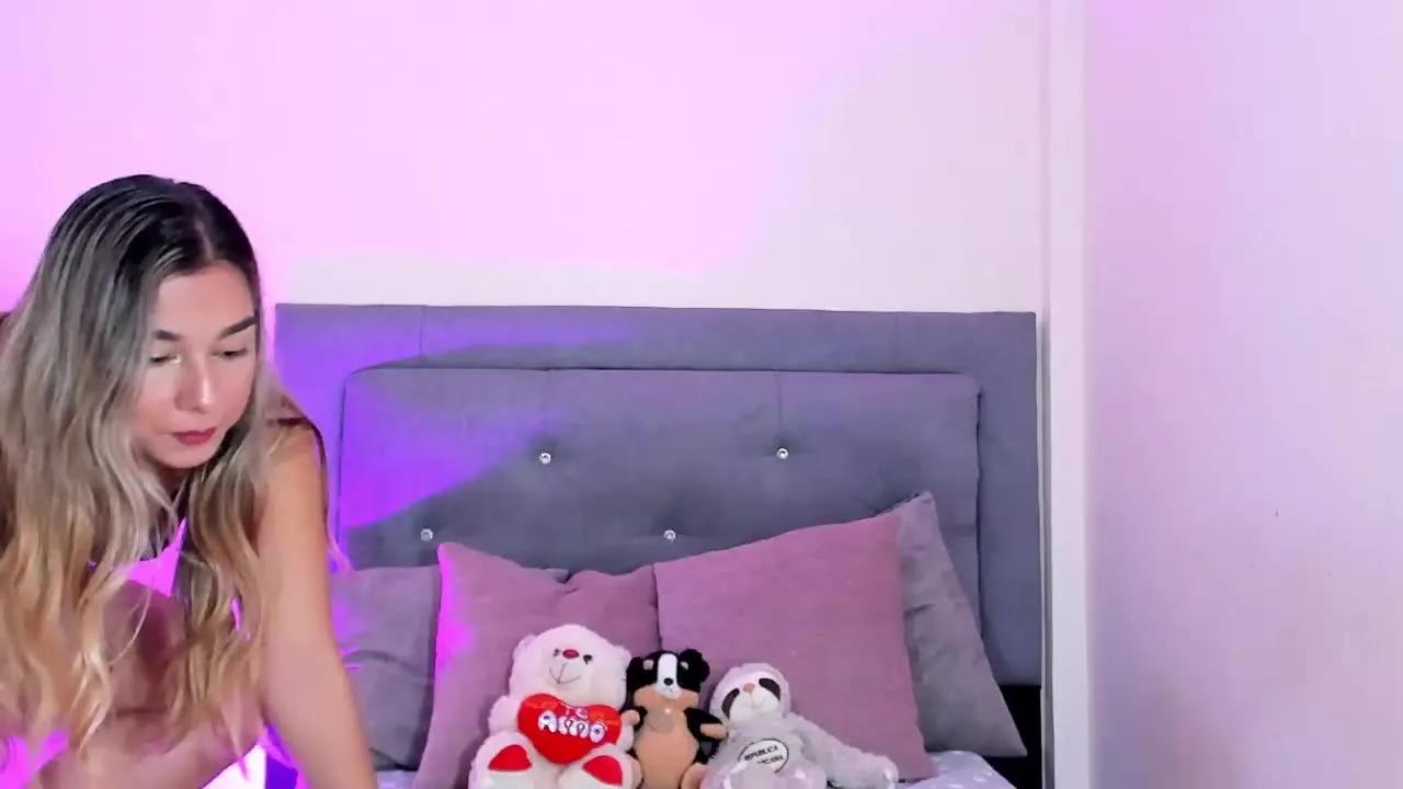 MollyParker on Streamray 