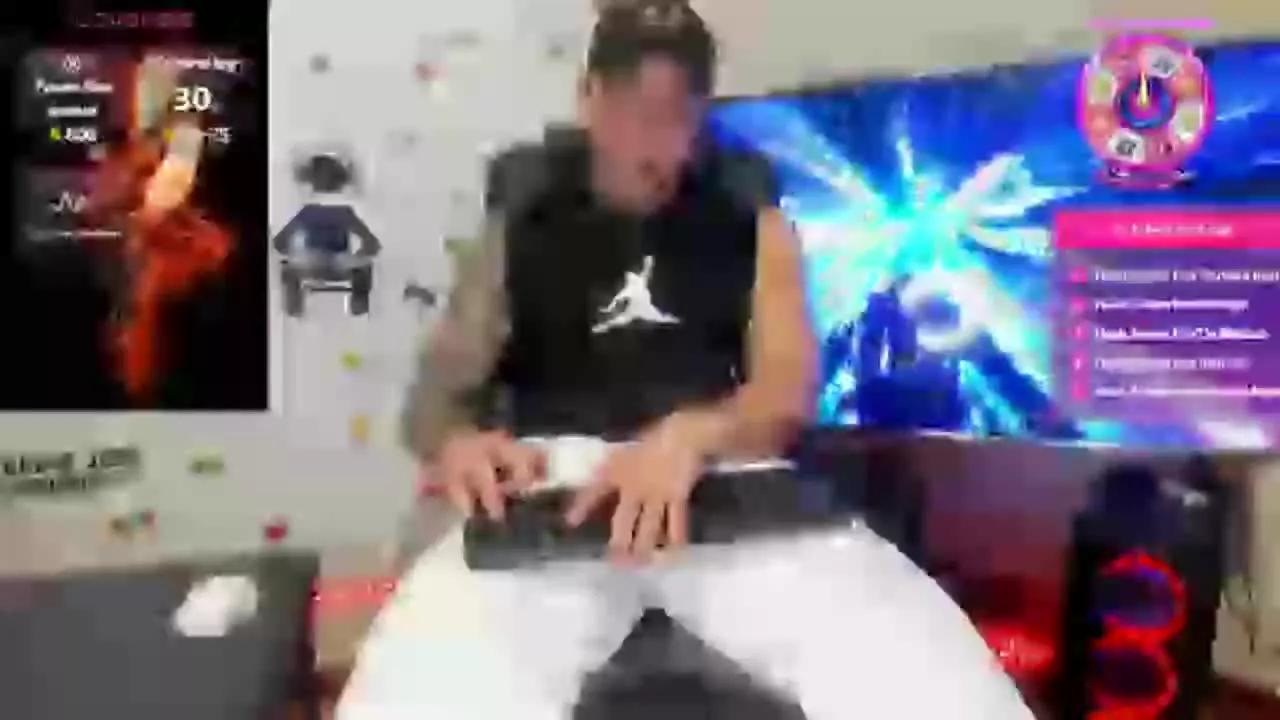 roomnolimitss on Streamray 