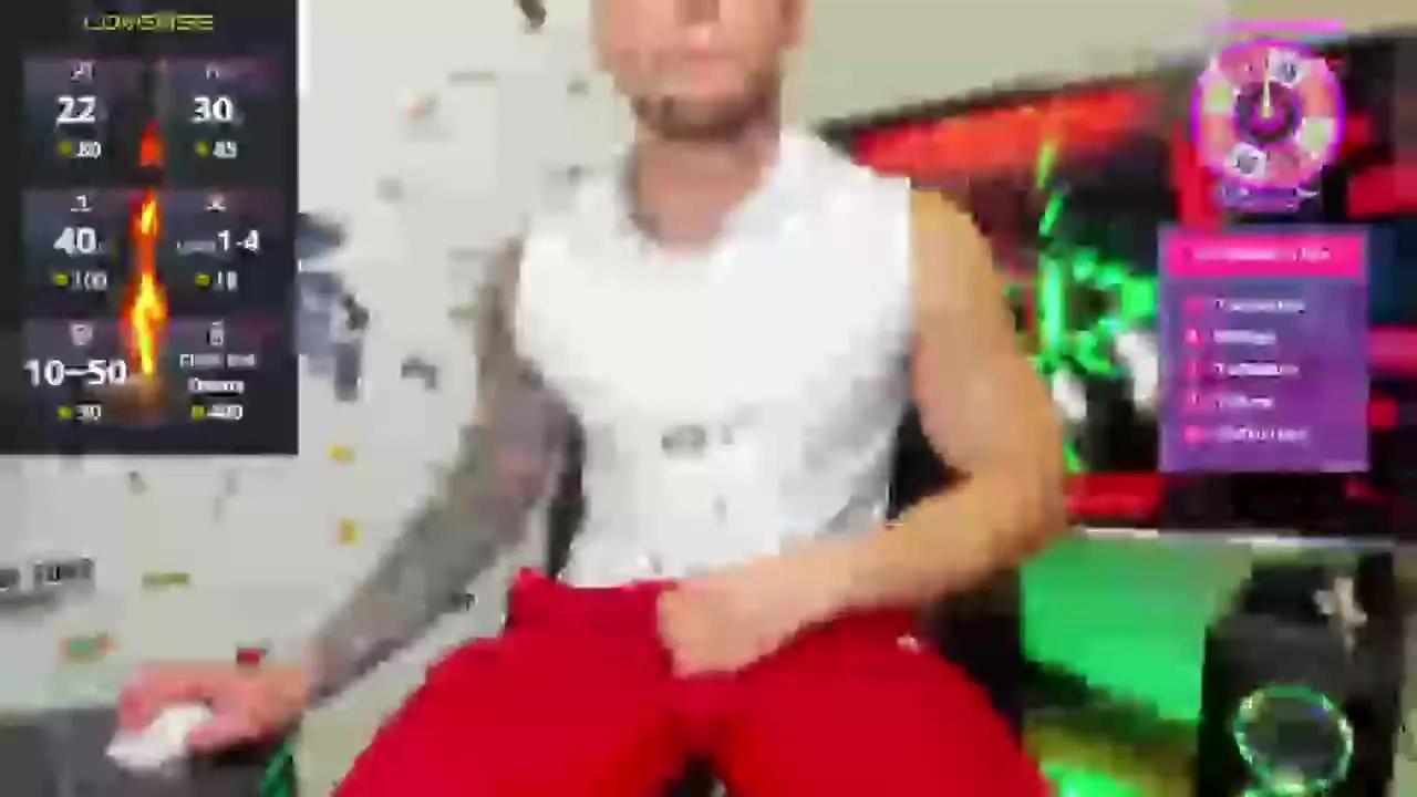roomnolimitss on Streamray 