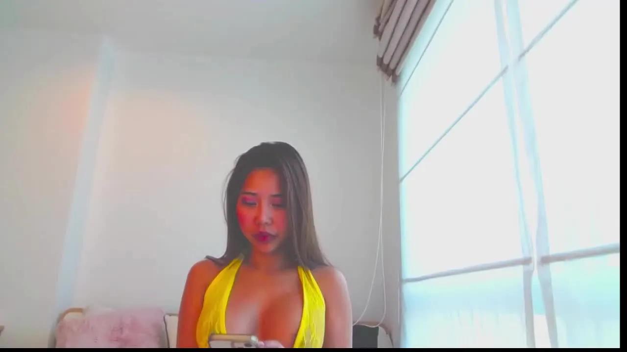 Offline SelenaStarling on Streamray