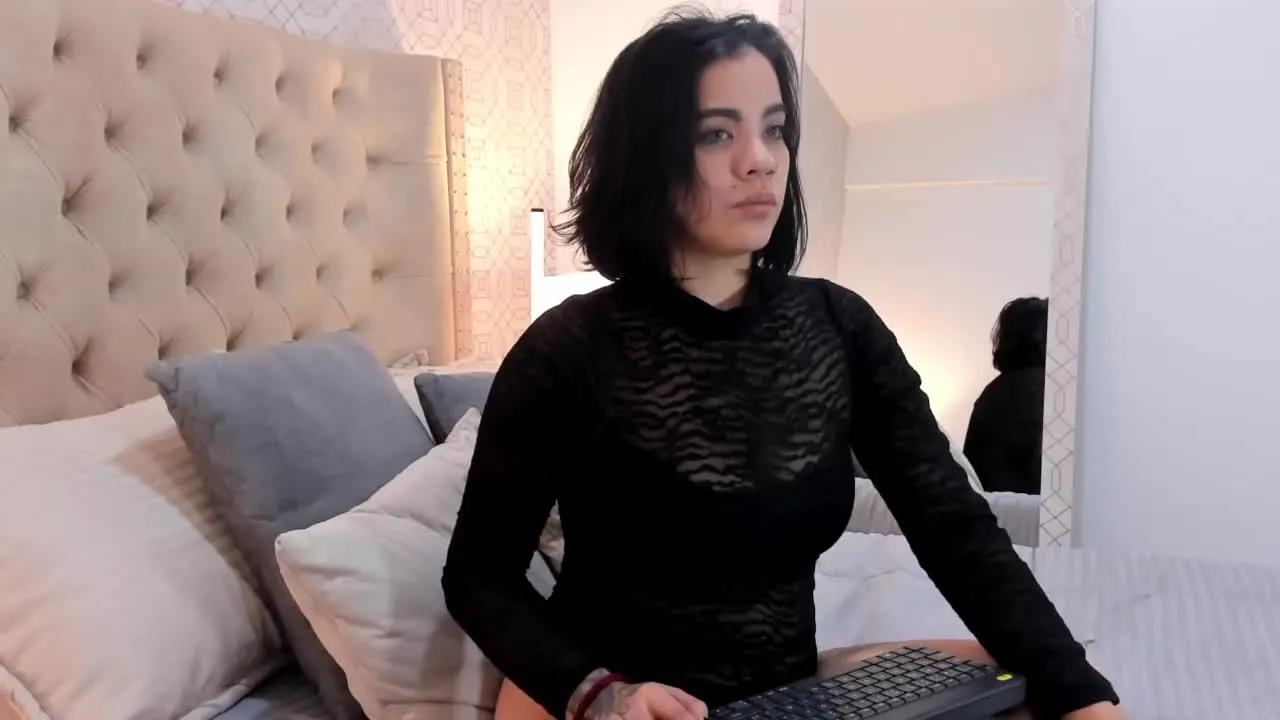 Offline Succubus_Dolly on Streamray
