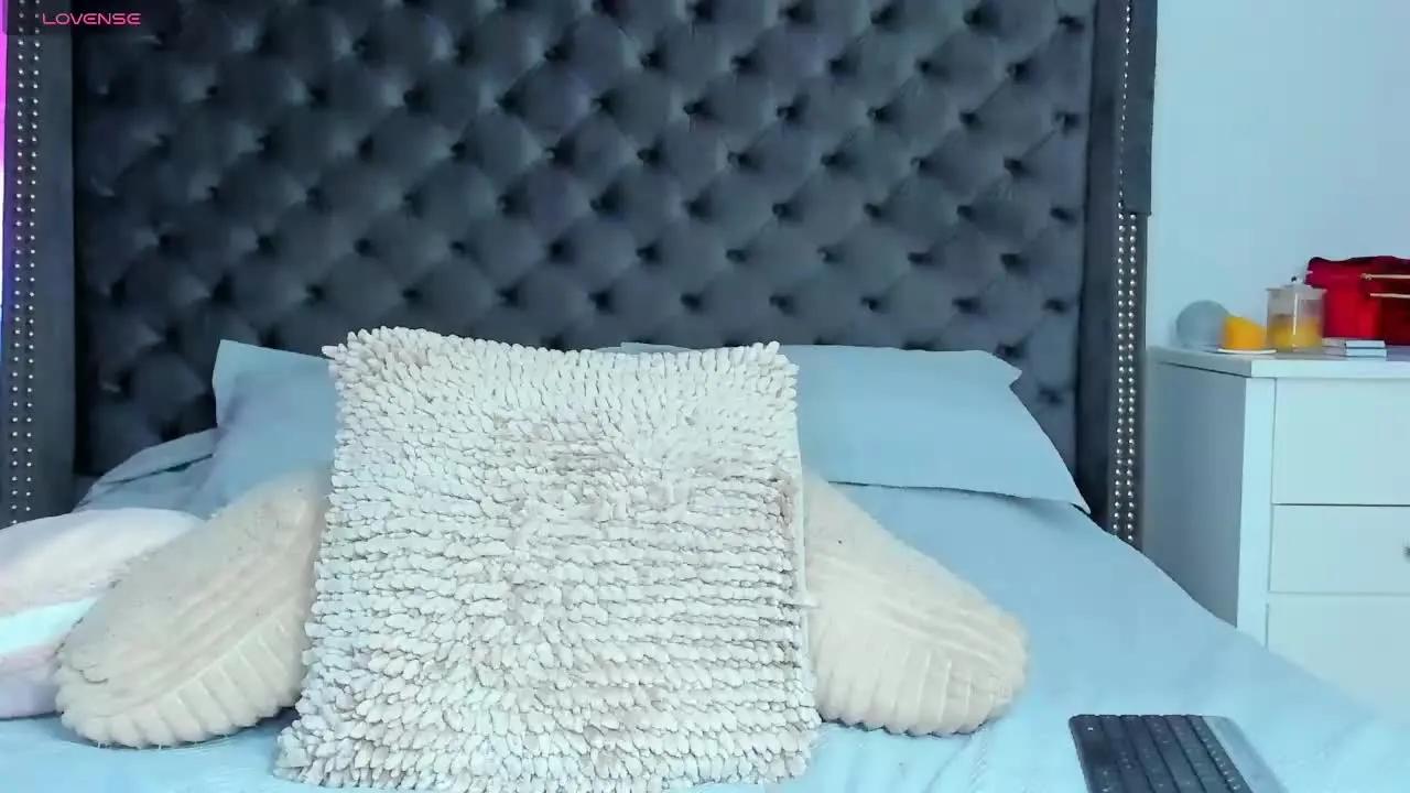 ZaraSexxy on Streamray 