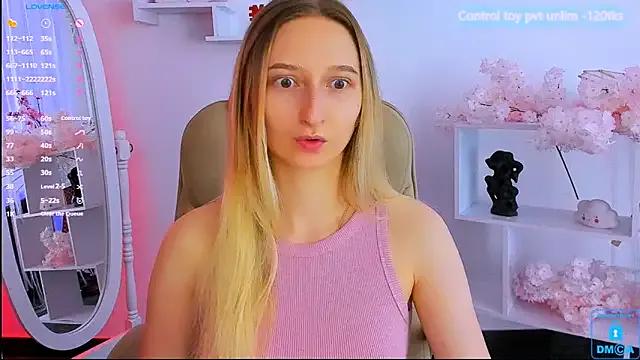 _Ri_na_ on StripChat 