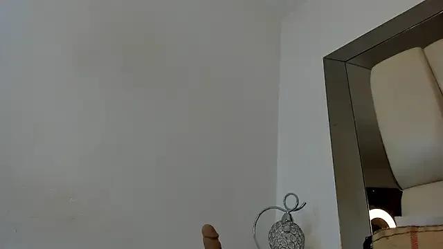 ADAHIIA_THOOMPSOM_ on StripChat 