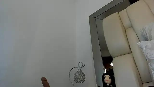 ADAHIIA_THOOMPSOM_ on StripChat 