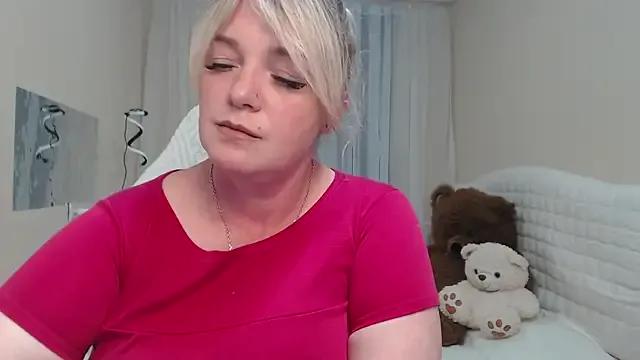 AmandaSkript on StripChat 