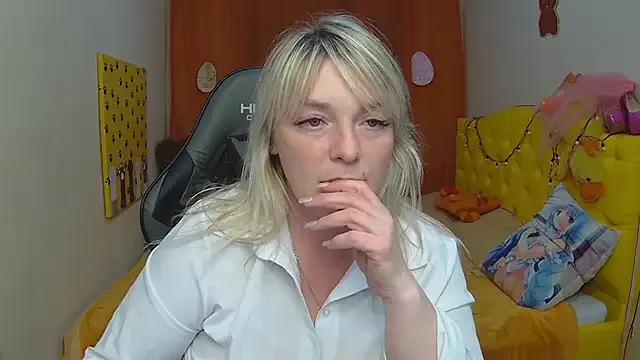 AmandaSkript on StripChat 