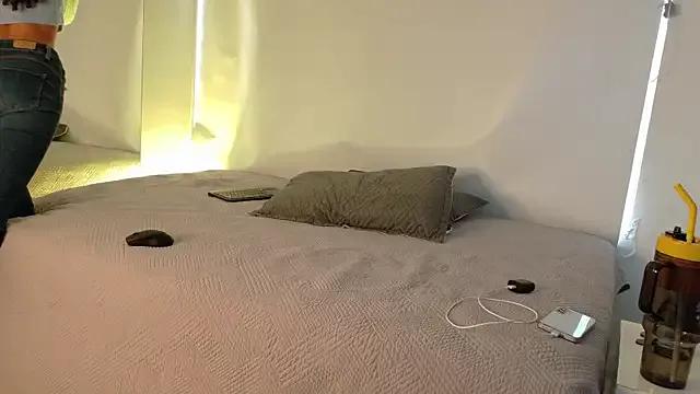 BeccaReedd on StripChat 