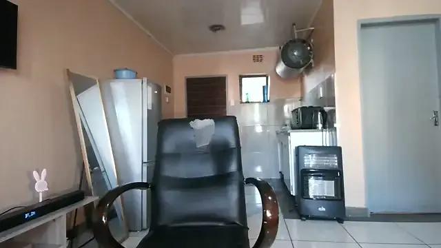 Private BusybooobsXXX3 on StripChat