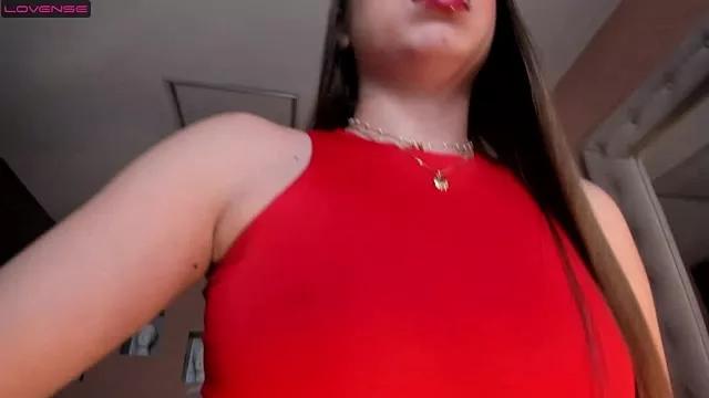 EllaClark on StripChat 