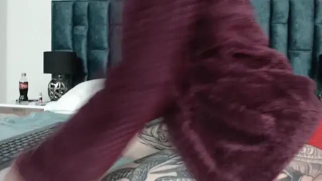Emma_Foxi on StripChat 