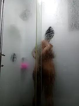 Esmeralda333 on StripChat 