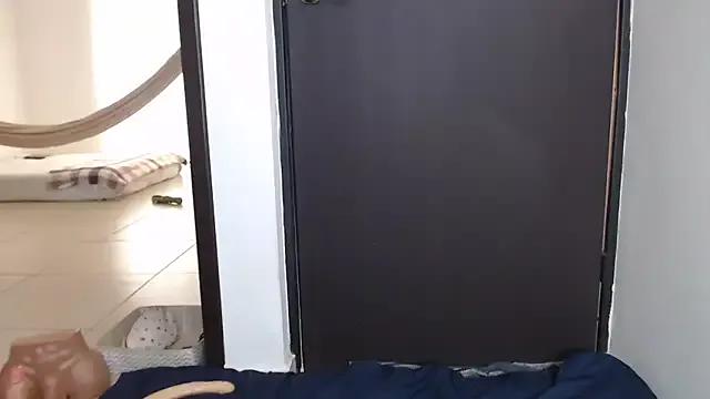 HellenLatin on StripChat 