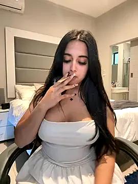 LilMisIndianx on StripChat 