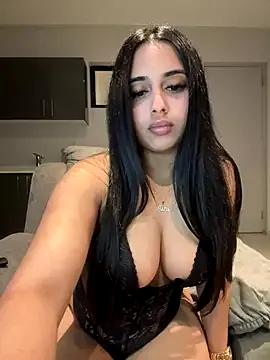 LilMisIndianx on StripChat 