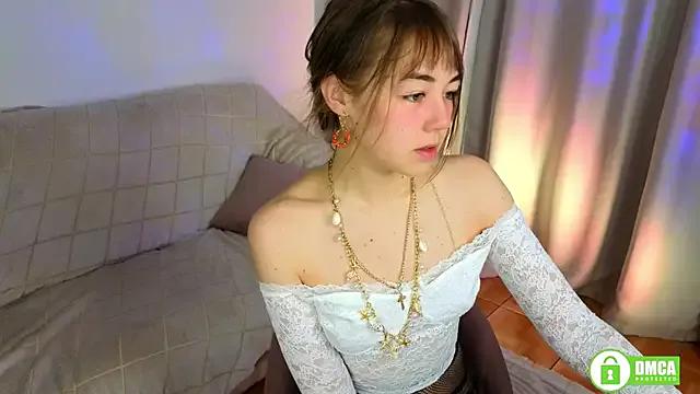 Lily_aurum — spanks ass x5