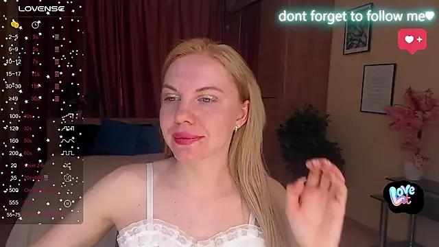 LiSinDoll on StripChat 