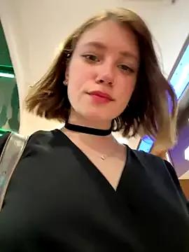 lucy-joy — SHOW boobies in park