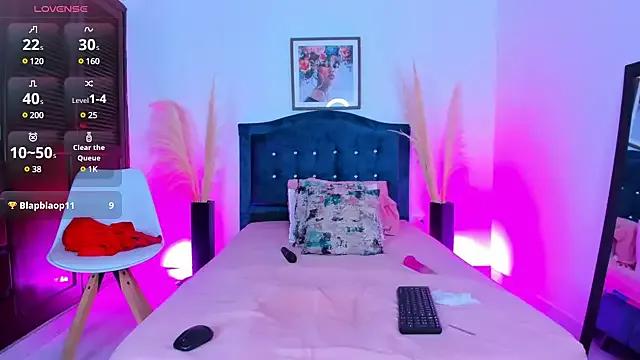 maddie_swift on StripChat 