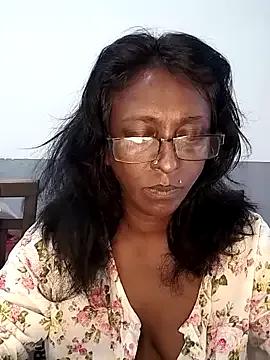 mamakarma1403 on StripChat