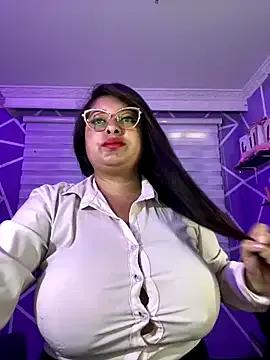 MiiaaJoness on StripChat 
