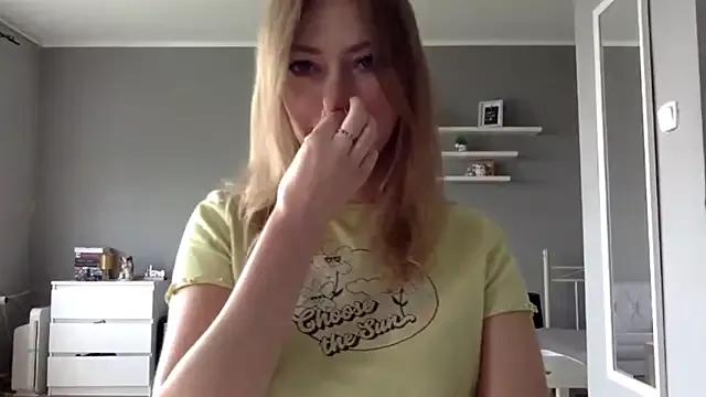 MillieShow on StripChat 