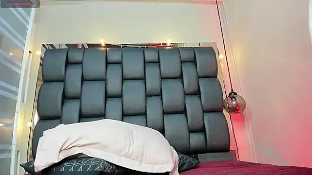 Miriam_milf on StripChat 