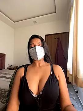 miss_lina on StripChat