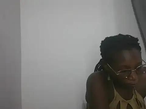 Freechat Puliza_wet on StripChat