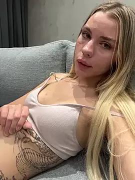 SakuPandora — Naked masturbate public toilet 5m LT