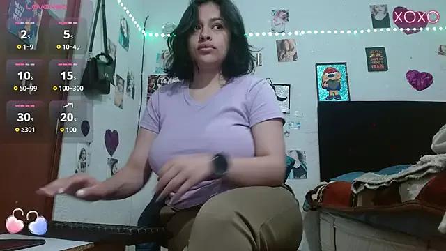 Saray_extrovert_ on StripChat 