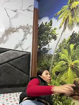 SelenaBelle — rubbing clitoris