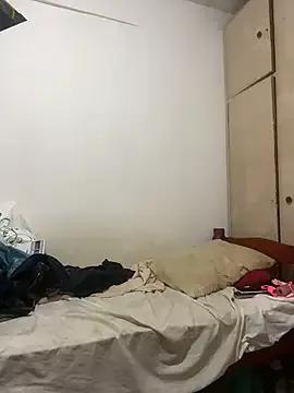 sisterhong on StripChat 