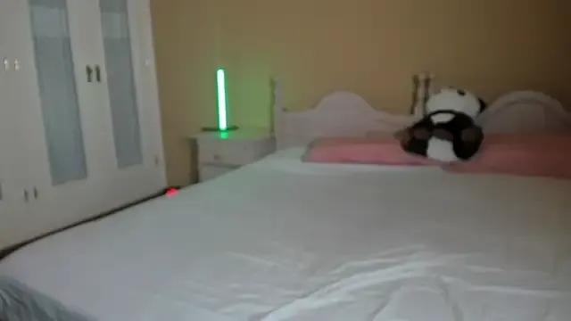 Freechat suzysuza on StripChat