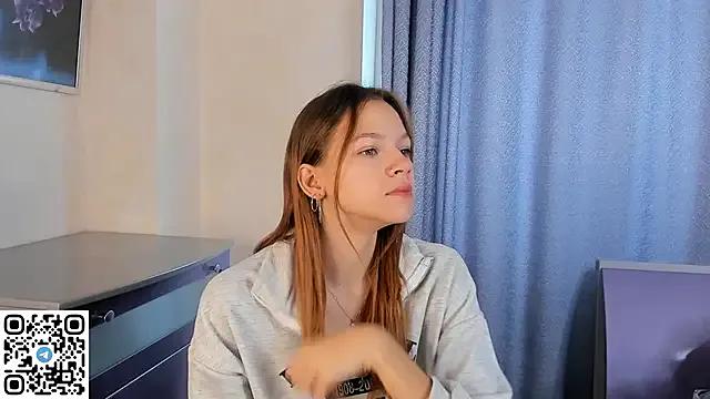 VelvetRisque on StripChat 