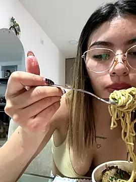 Watch Your_Honeey's gorgeous live session for hypnotic hotness Your_Honeey from StripChat